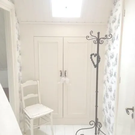 Bed and Breakfast 't Heerenhuys Βαγκενίνγκεν