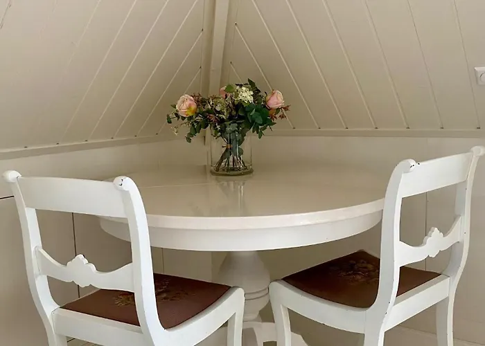 't Heerenhuys Bed and Breakfast 3*